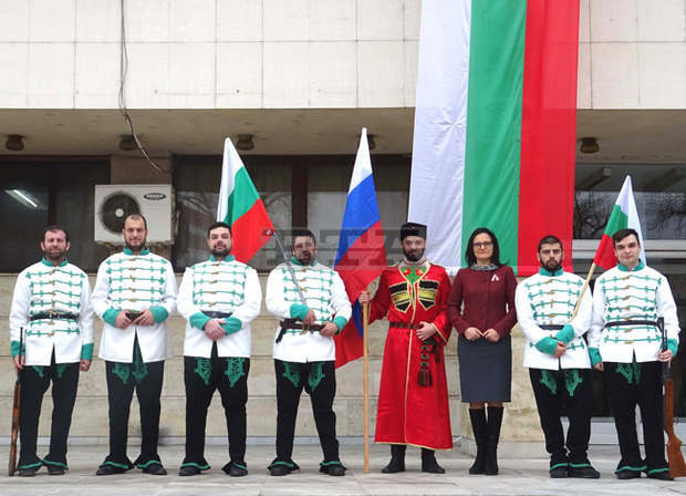 Кметът на община Левски приветства жителите й по повод на 3 март Кметът на община Левски приветства жителите й по повод на 3 март