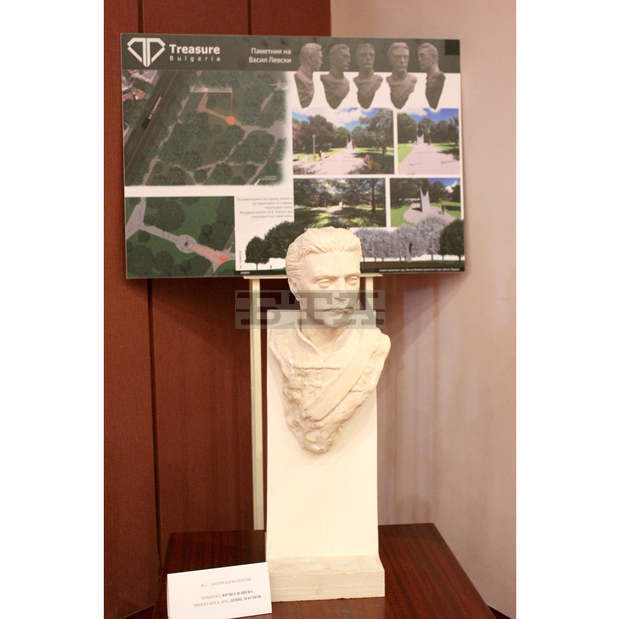 Паметник на Левски ще бъде открит през идния месец в Русе