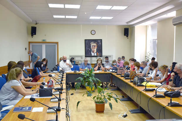 На работно съвещание в Ловеч обсъдиха противоепидемичните мерки в училищата за новата учебна година