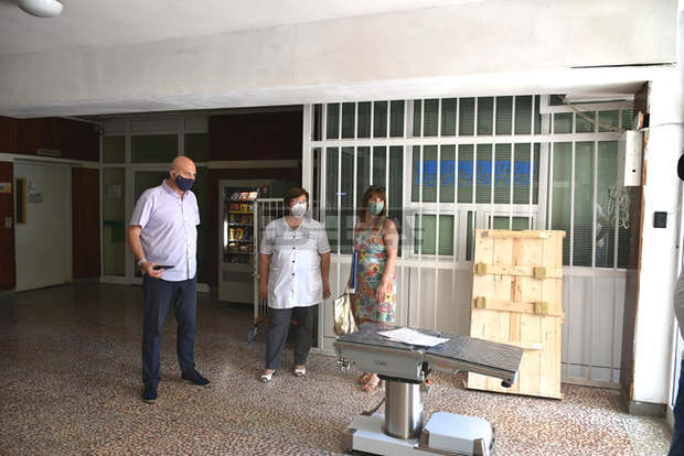 Операционна маса е поредното дарение за ловешката болница