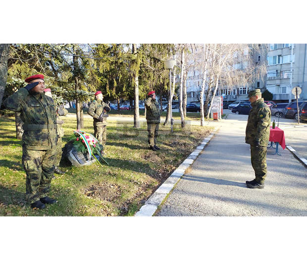 Отдаваме почит към паметта на военнослужещите, загинали в операцията за стабилизиране и възстановяване на Ирак