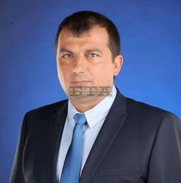 Общинската избирателна комисия прекрати предсрочно пълномощията на кмета Марин Рачев Общинската избирателна комисия прекрати предсрочно пълномощията на кмета Марин Рачев