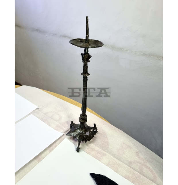 Римски бронзов свещник е сред стотиците находки от археологическото лято на "Мисионис" край Търговище