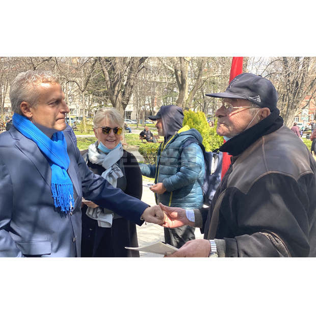 Да раздаваш заплати в партийни програми и на конгреси е комунизъм, смята лидерът на КОД Петър Москов