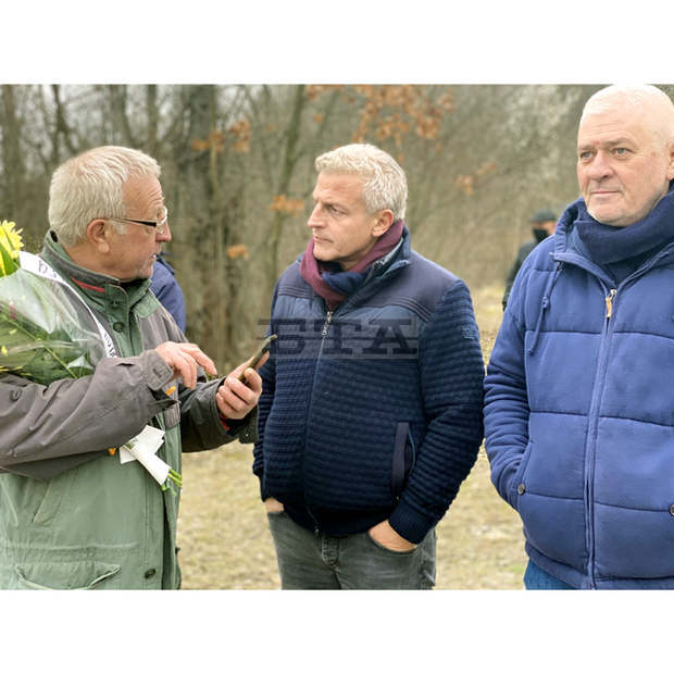 Петър Москов, Ваньо Шарков и представители на КОД се присъединиха към традиционното шествие от центъра на Ловеч до каменоломната на лагера "Слънчев бряг"