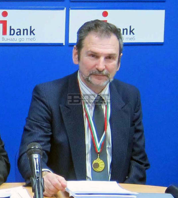 Предстои учредяване на академия "Лидер" с цел откриването и обучението на даровити български младежи Предстои учредяване на академия "Лидер" с цел откриването и обучението на даровити български младежи