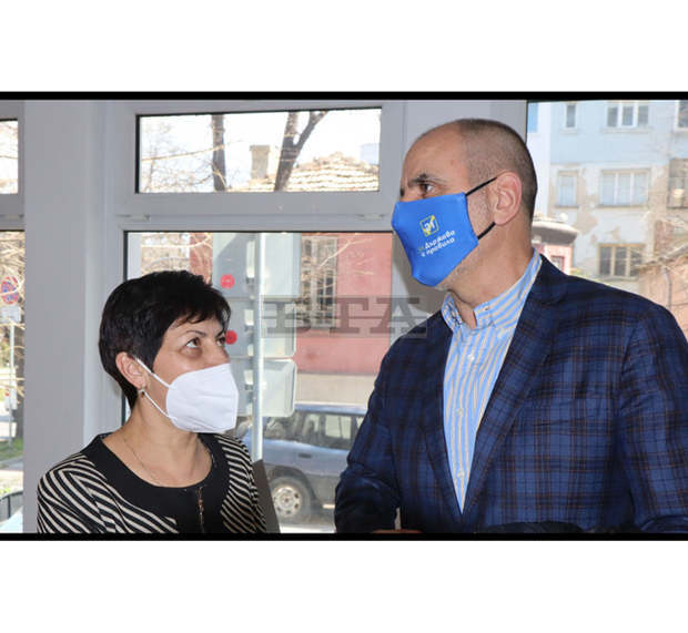 Бившият депутат от ГЕРБ Нели Петрова стана член на "Републиканци за България"