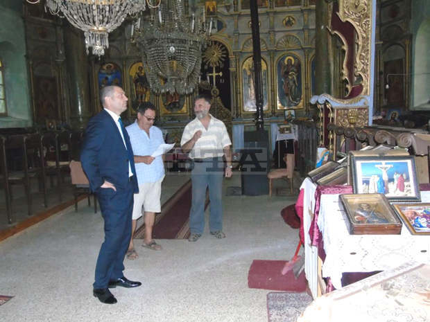 Ремонтира се църковният храм "Св. Димитър" в Омуртаг