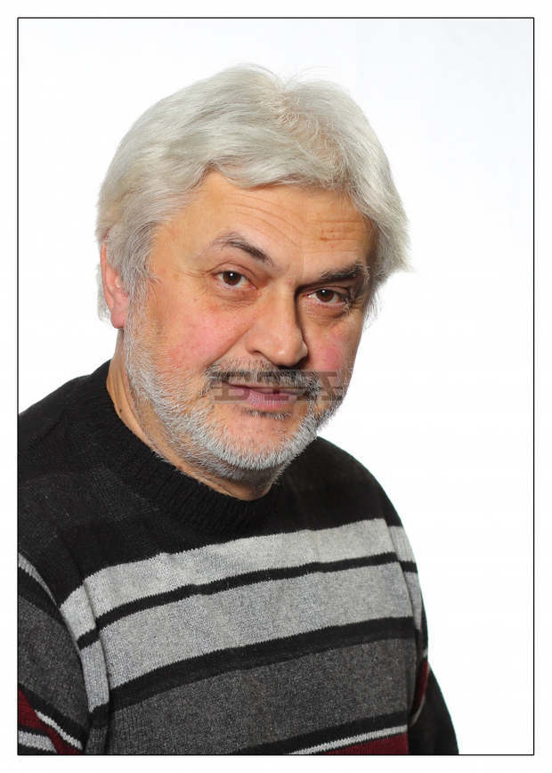 Директорът на Русенския театър представя 11 свои пиеси в сборник