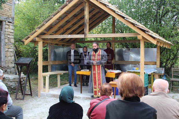 Хората се отварят за вярата, но липсват свещеници в Търговищка духовна околия