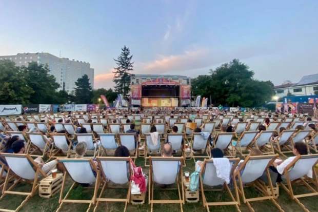 Столичната община ще осигури финансова и логистична подкрепа за сцените на открито