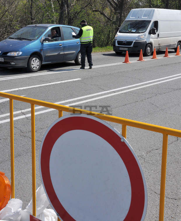 В Плевен утре ще бъде спряно движението за два часа в началото на ж.к. "Сторгозия" В Плевен утре ще бъде спряно движението за два часа в началото на ж.к. "Сторгозия"