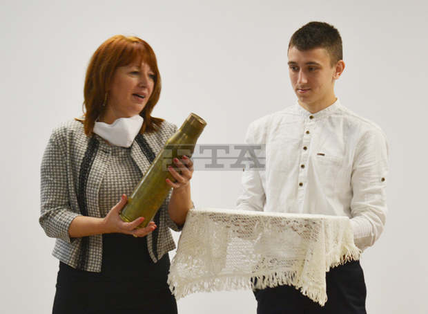 "Капсула на времето" е отворена в Гимназията по аграрни технологии в Павликени по случай 100-годишнината й