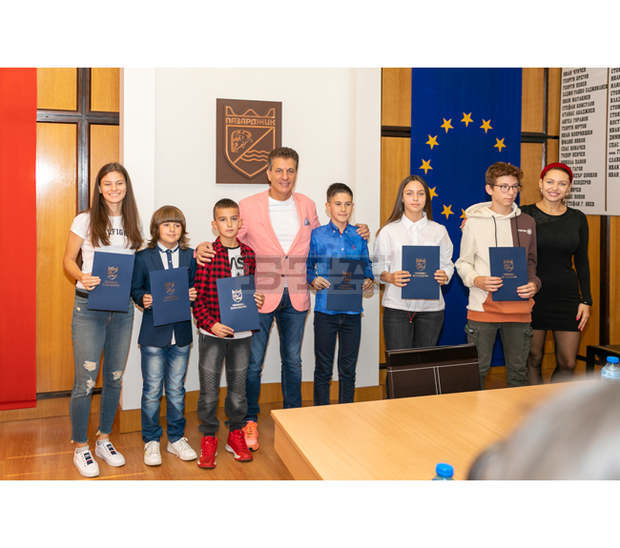 Община Пазарджик награди поредните млади спортисти  за високи постижения