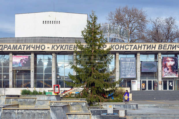 На 9 декември в Пазарджик ще украсят и "запалят" коледната елха