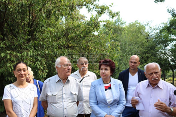 В Перник бе направена първа копка на паметник на белоемигрантите