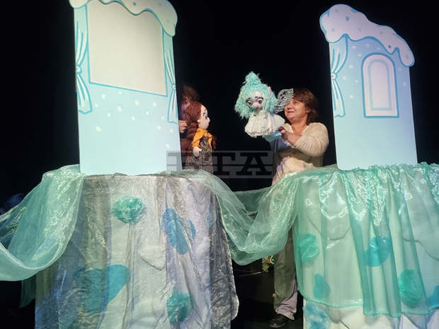 Премиера на детското куклено представление "Снежно приятелство" ще се състои утре в плевенския театър