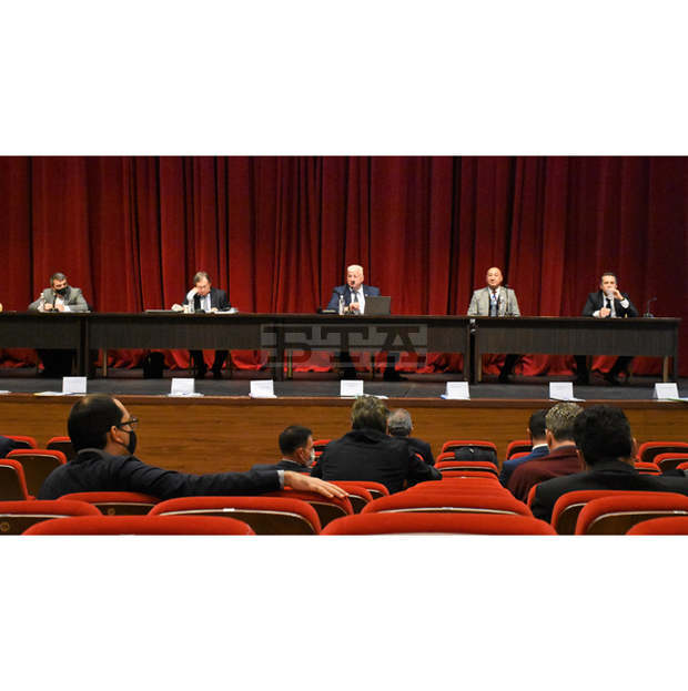 Община Пловдив оглежда терени в целия град за многоетажни паркинги