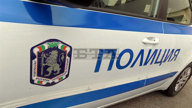 Заловени по време на незаконна сеч край Разлог мъже са преследвали горски стражари с включен моторен трион Заловени по време на незаконна сеч край Разлог мъже са преследвали горски стражари с включен моторен трион