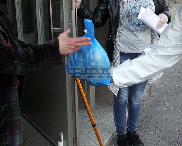 БЧК-Търговище получи парично дарение от стъкларските заводи край града БЧК-Търговище получи парично дарение от стъкларските заводи край града