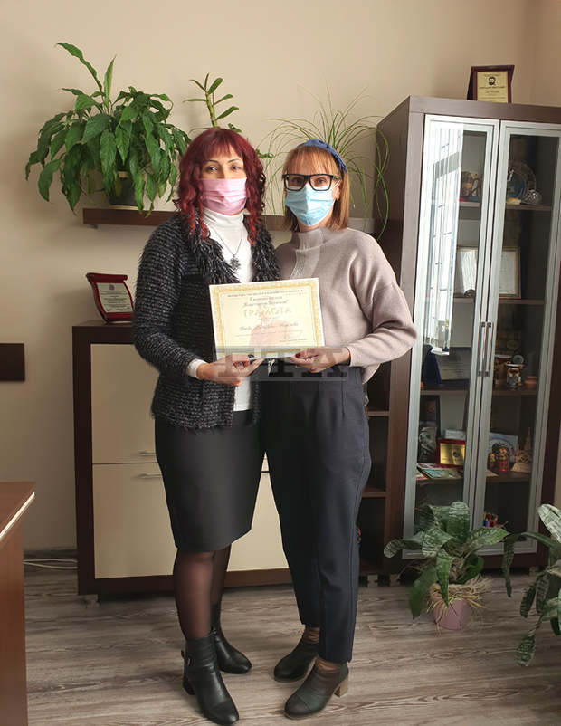 Министерството на образованието и науката отличи заместник-директор от Попово