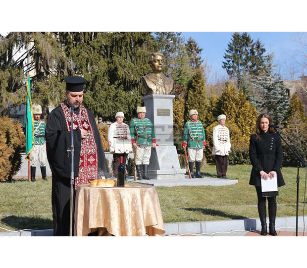 В Попово почетоха безсмъртното дело на Васил Левски В Попово почетоха безсмъртното дело на Васил Левски