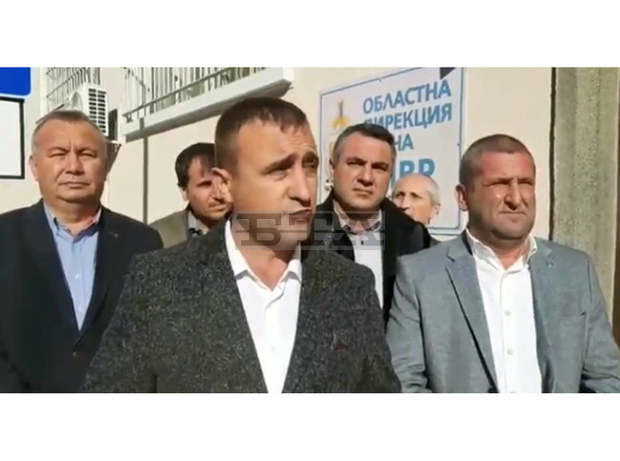 ДПС ще сезира прокуратурата за нарушения на права в Разградска област ДПС ще сезира прокуратурата за нарушения на права в Разградска област