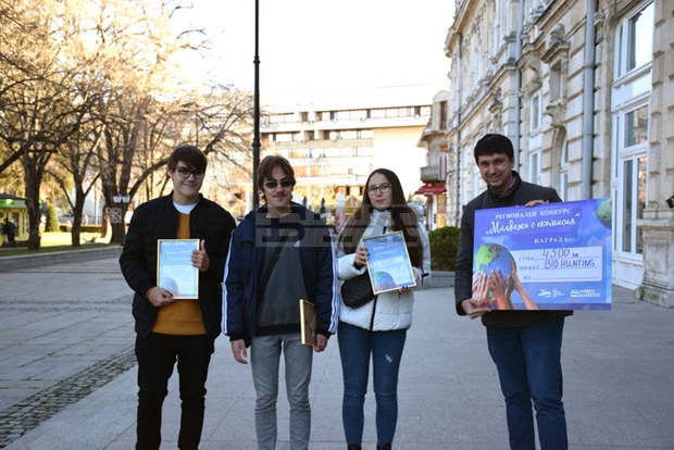 Ученици в Русе разработиха проект за засаждане на семена с ловни патрони