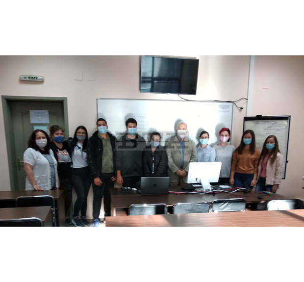 СТУДЕНТИТЕ ОТ СПЕЦИАЛНОСТ „СОЦИАЛНИ ДЕЙНОСТИ“ В РУСЕНСКИ УНИВЕРСИТЕТ ПОСТАВИХА НАЧАЛОТО НА ПОРЕДИЦА ОТ ОБУЧИТЕЛНИ МОДУЛИ ПО МЕЖДУНАРОДЕН ПРОЕКТ „ОСМЕЛИ СЕ ДА ПОКАЖЕШ ЗАГРИЖЕНОСТ“