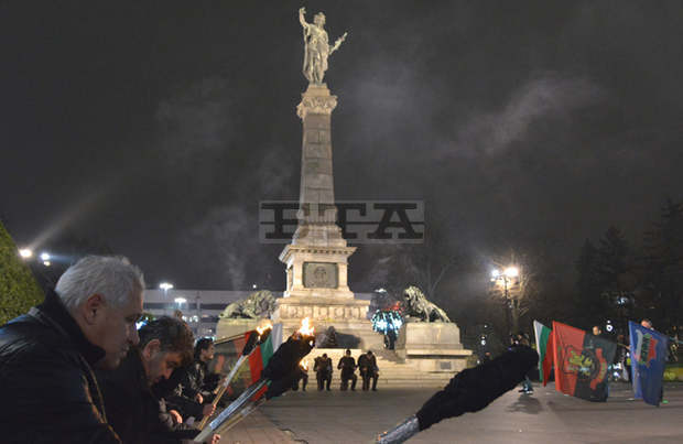 Факелно шествие за 100-годишнината от Ньойския договор организира ВМРО в Русе