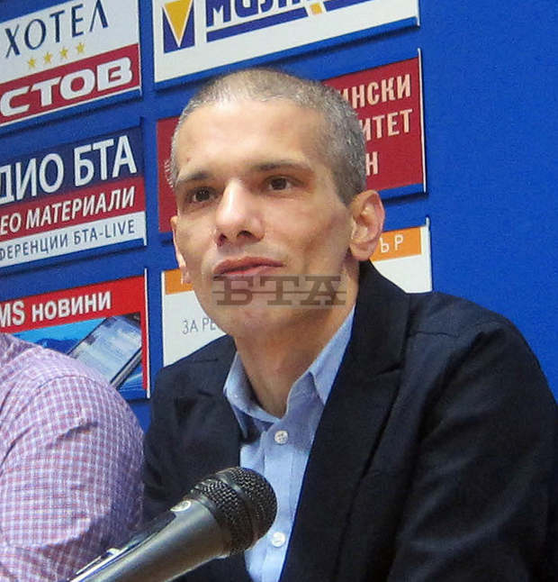 Сдружението на сираците ще организира онлайн част от кампанията "Звезден бал" в Плевен заради епидемията Сдружението на сираците ще организира онлайн част от кампанията "Звезден бал" в Плевен заради епидемията