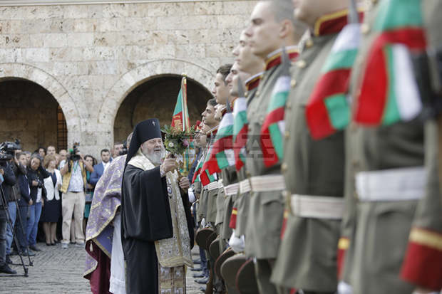 Независимостта е връх в изграждането на новата българска държавност след петвековното робство, каза в словото си кметът на Велико Търново Даниел Панов