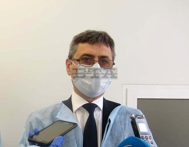 Проф.д-р Славчо Томов: Залагаме на мащабно развитие на новата вирусологична лаборатория към Медицинския университет в Плевен Проф.д-р Славчо Томов: Залагаме на мащабно развитие на новата вирусологична лаборатория към Медицинския университет в Плевен