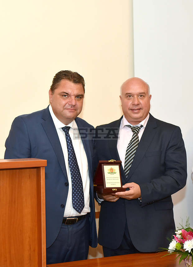 Кметът на Вършец Иван Лазаров получи награда за развитието на туризма в общината