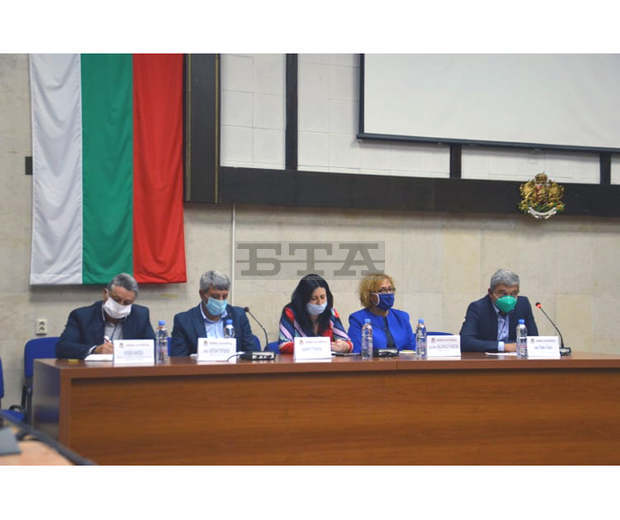 Заради усложнената ситуация с разпространението на коронавируса в Благоевградско, община Петрич също въвежда допълнителни мерки