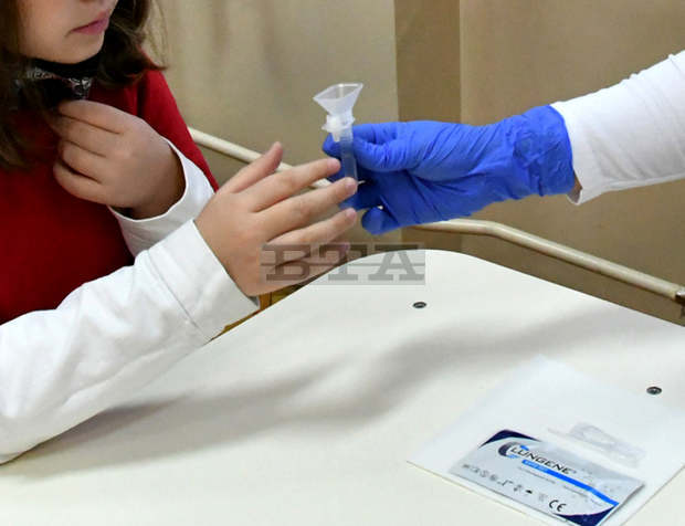 В област Сливен учениците от 5 до 12 клас ще учат на ротационен принцип, началният етап продължава присъствено обучение В област Сливен учениците от 5 до 12 клас ще учат на ротационен принцип, началният етап продължава присъствено обучение