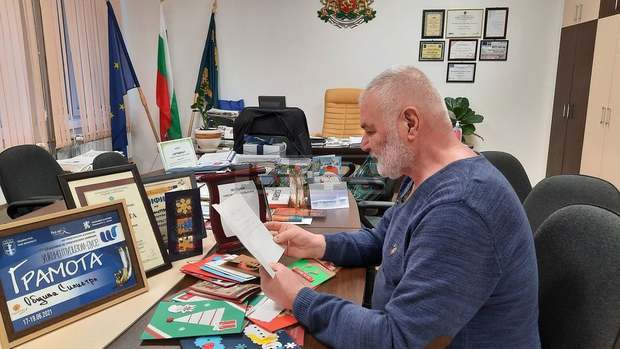 Благотворителен коледен базар "Коледни картички с оригинално послание" се  организира  в Силистра