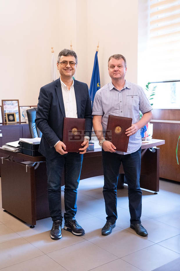 Университетът в Плевен започва партньорство с начално училище за професионално ориентиране на децата