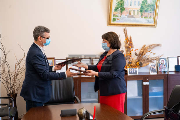 Медицинският университет в Плевен ще си партнира с гимназия за нова специалност - "Асистент на лекаря по дентална медицина"