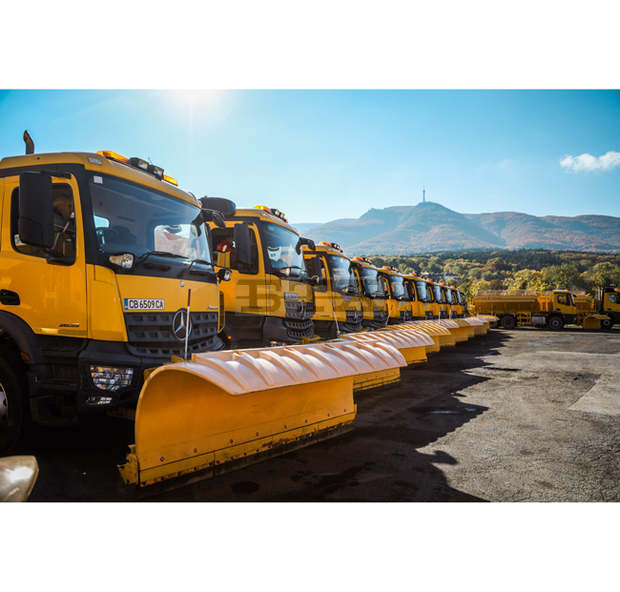 Общо 330 снегопочистващи машини са в готовност за зимното почистване на столицата