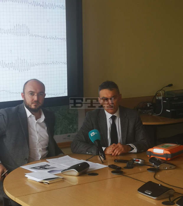 Автоматични дефибрилатори ще бъдат поставени в пет метростанции в София