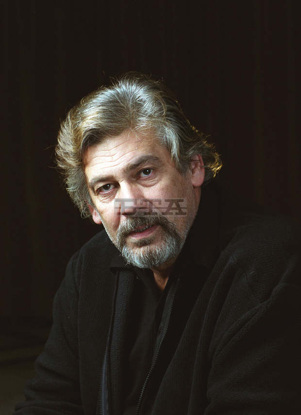 Общинският съвет в Ловеч предлага на Министерството на културата театърът в града да се именува на Стефан Данаилов