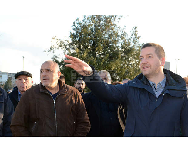 Има вода в пещерите за Перник, обяви в Стара Загора премиерът Бойко Борисов