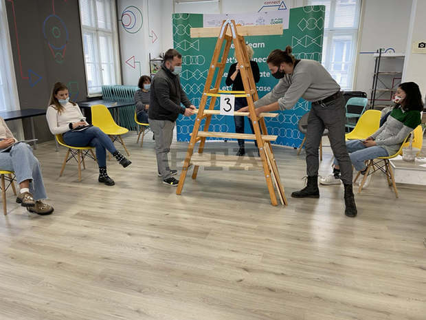 Прототипи на вертикални градини представиха студенти от Университета по архитектура, строителство и геодезия в SofiaLab