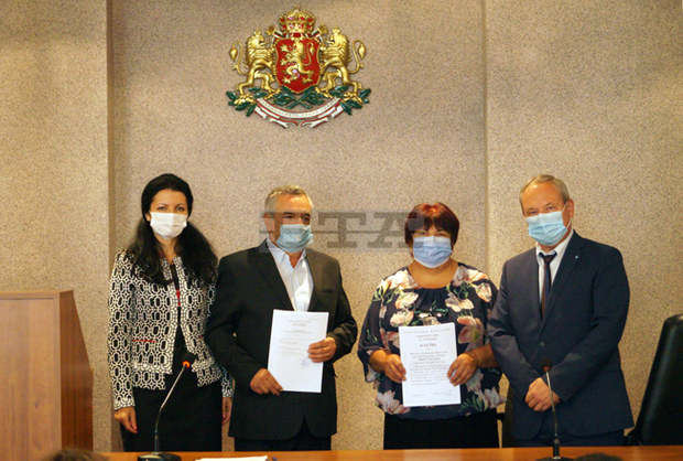 Новите кметове на селата Острец и Кралево в община Търговище положиха клетва