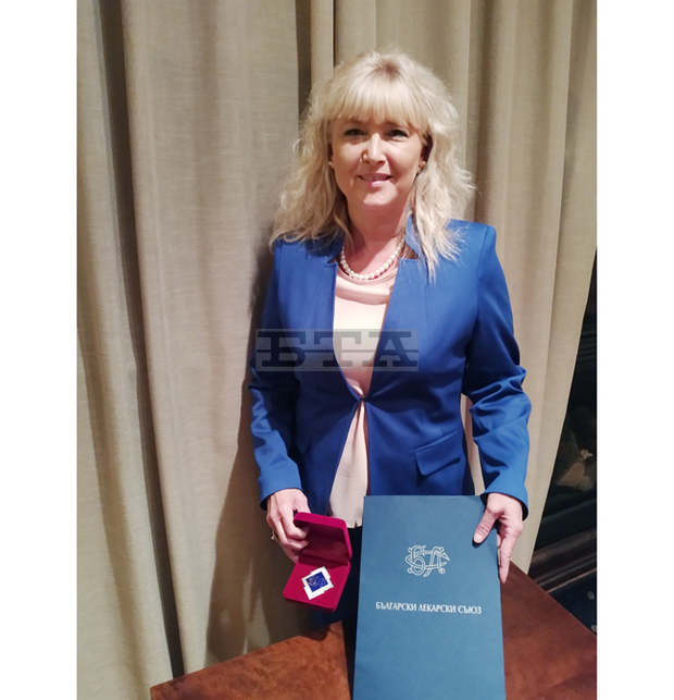 Лекар на годината в Стара Загора  е д-р Таня Перчемлиева от РЗИ