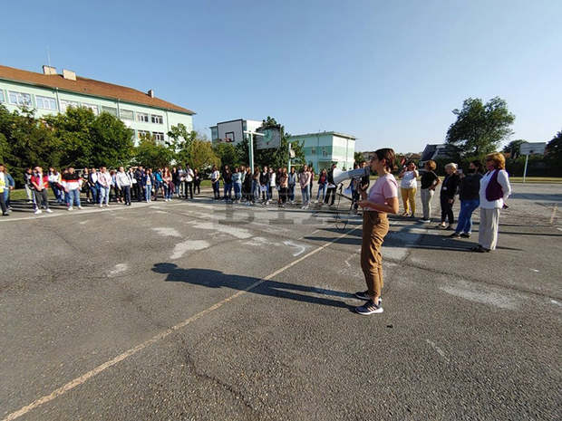 Да следват пътя на знанието се заклеха осмокласниците в Първо СУ в Търговище