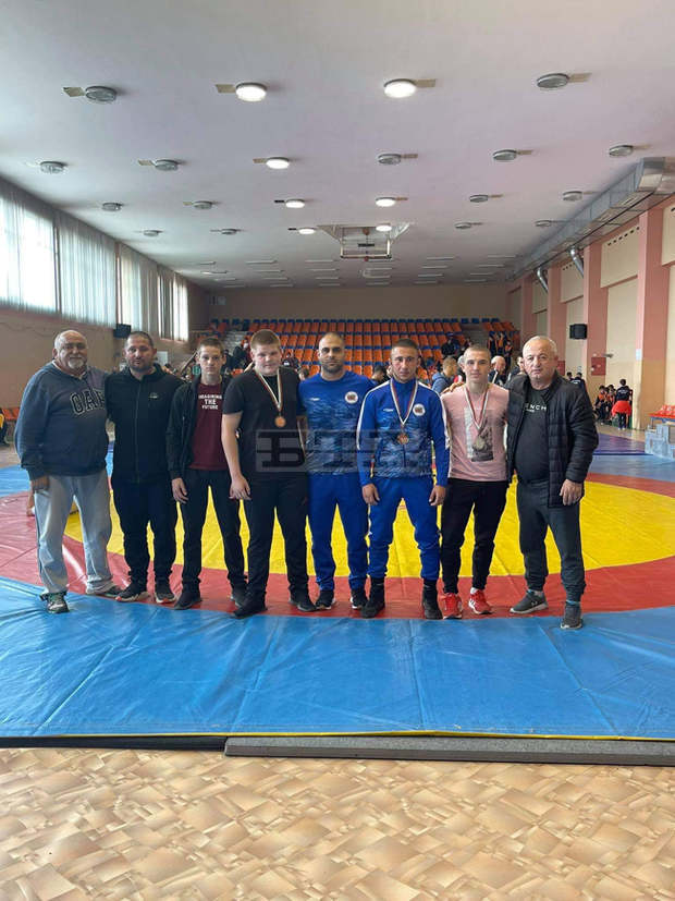 Трима борци от Търговище завоюваха три медала на международния турнир "Стоте войводи" в Сливен