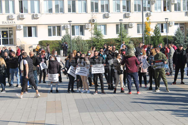 Протестно шествие премина през възлови улици в Търговище