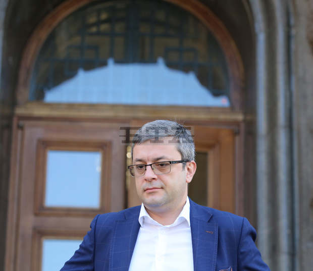 ГЕРБ настоява Бойко Рашков да обясни какво се случва с машините за изборите и да понесе отговорност ГЕРБ настоява Бойко Рашков да обясни какво се случва с машините за изборите и да понесе отговорност
